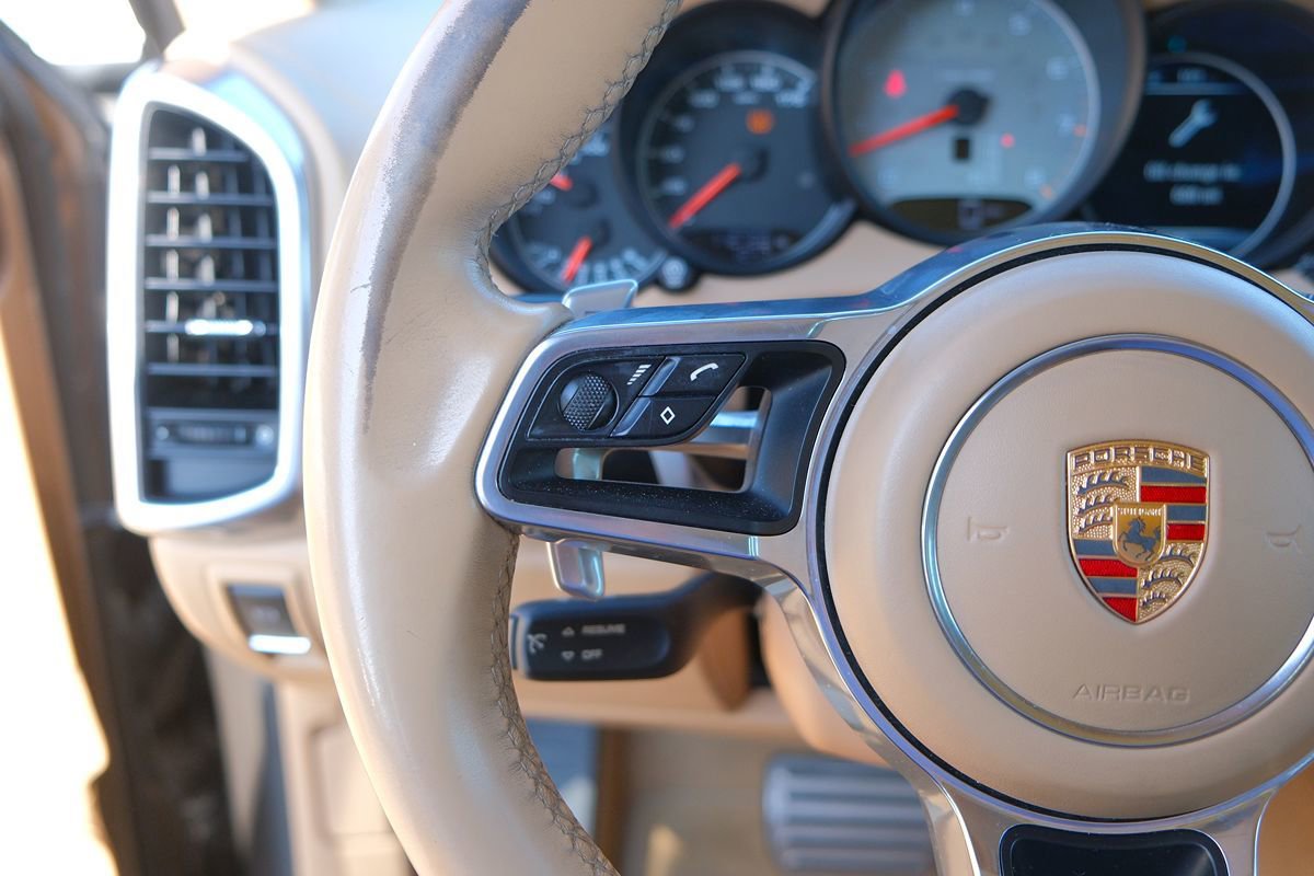 Used 2015 Porsche Cayenne S AWD/4WD image 15