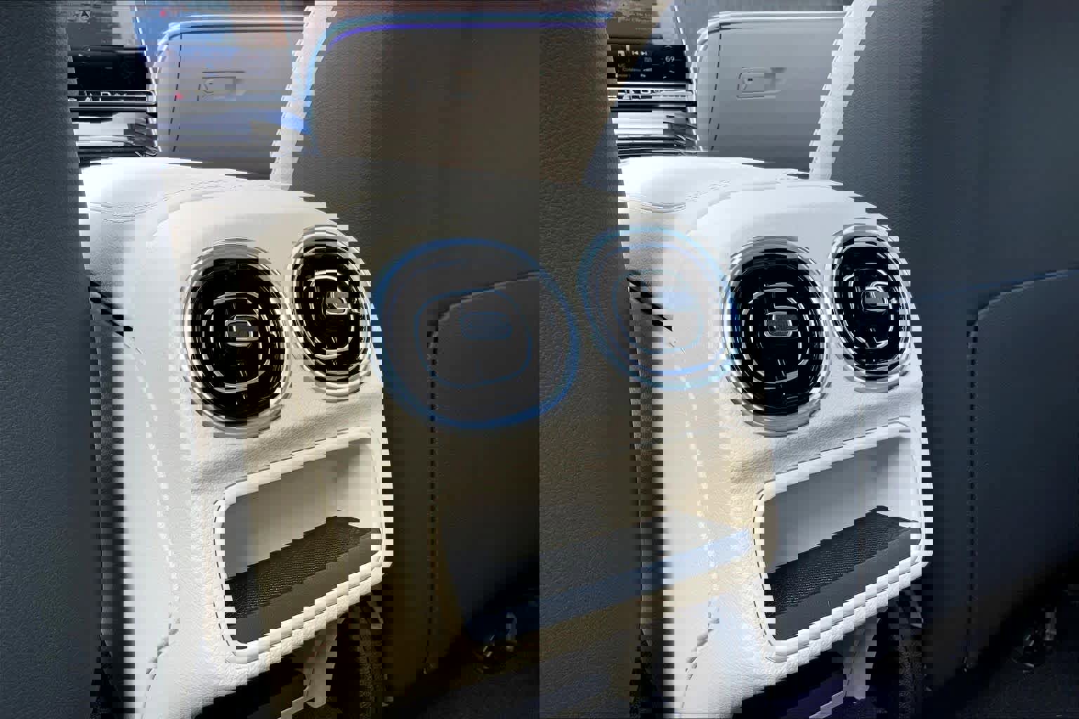 Certified 2026 Mercedes-Benz C 300 4MATIC Sedan image 22