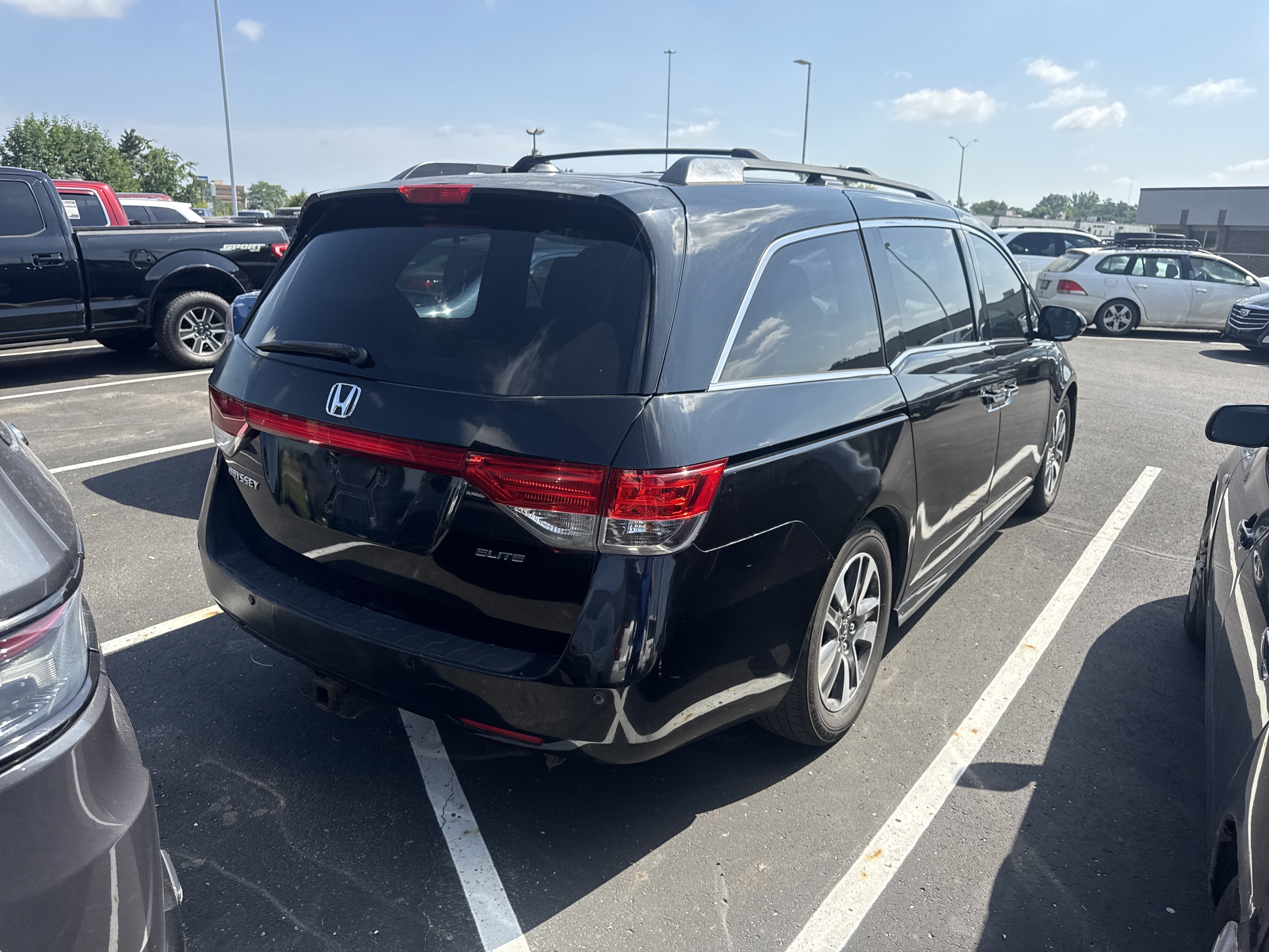 Used 2014 Honda Odyssey Touring image 4