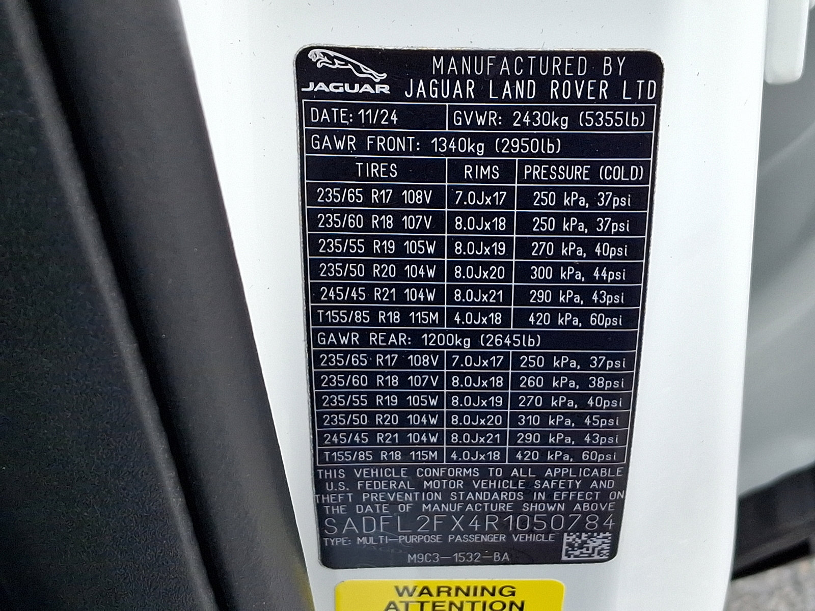 New 2024 Jaguar E-PACE R-Dynamic SE image 21