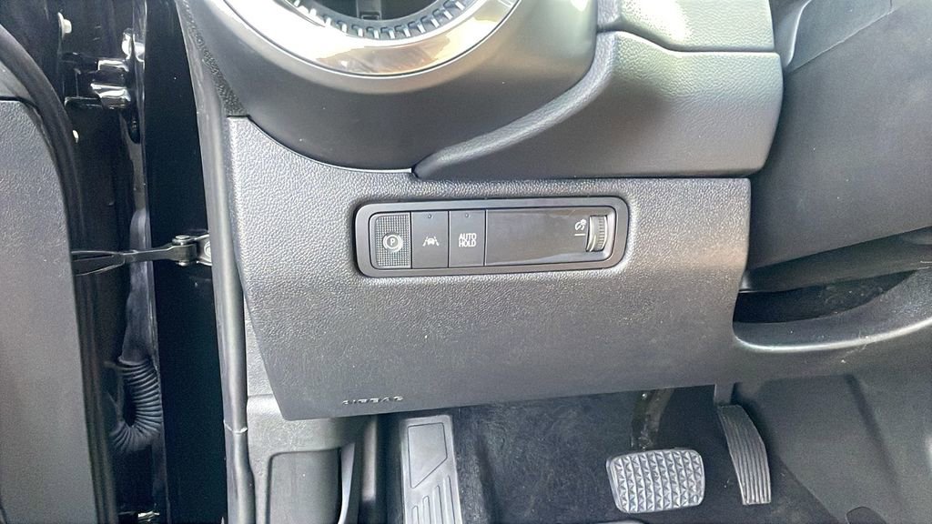 Used 2025 Chevrolet Equinox EV LT FWD image 25