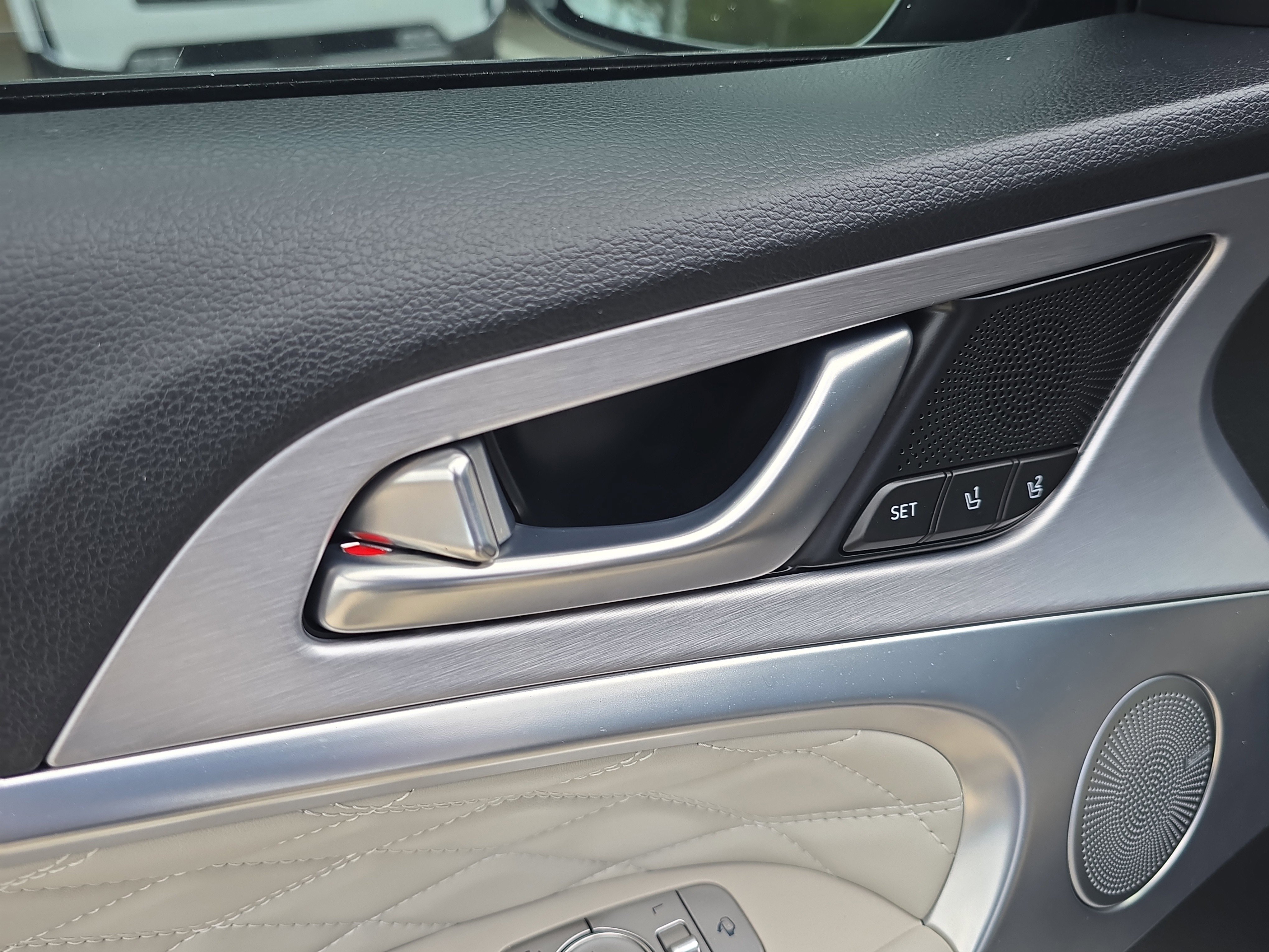 Used 2021 Genesis G70 2.0T w/ Prestige Package image 18