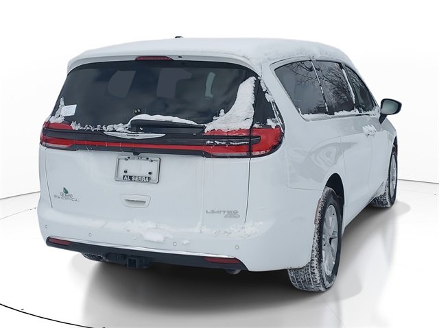 New 2026 Chrysler Pacifica Limited w/ Trailer Tow Group image 4