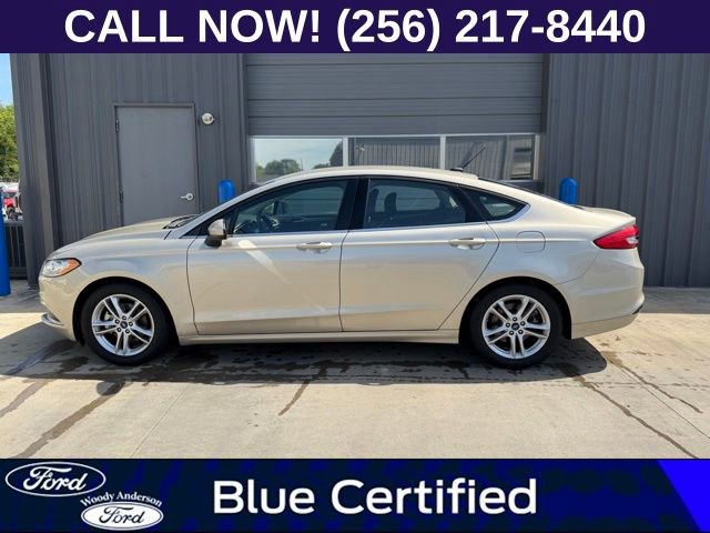 Used 2018 Ford Fusion SE w/ Fusion SE Technology Package FWD image 3