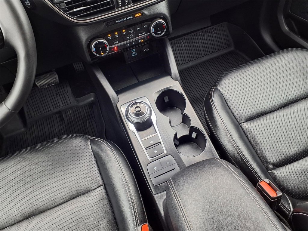 Used 2022 Ford Escape SEL image 10