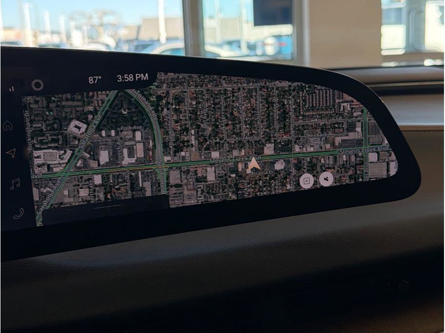 Used 2023 Lucid Air Touring image 11