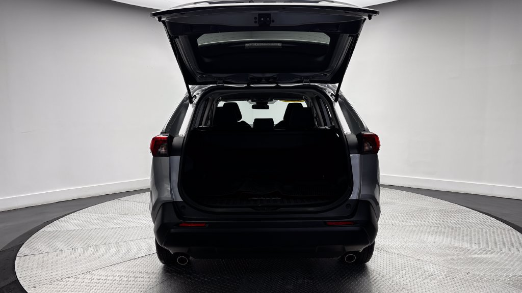 Certified 2025 Toyota RAV4 LE FWD image 34