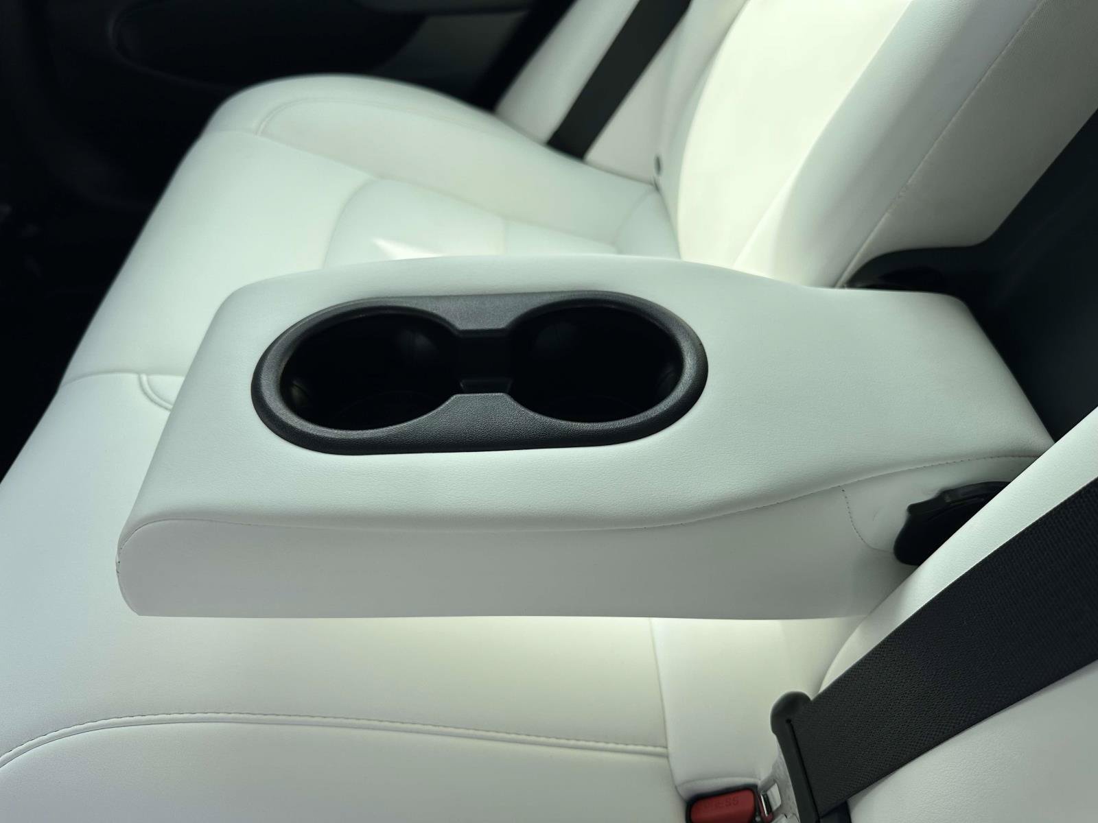 Used 2020 Tesla Model 3 Standard Range RWD image 17