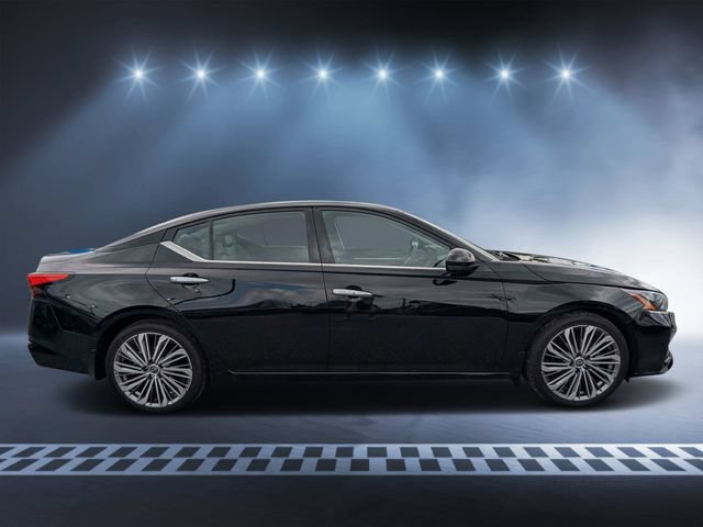 Used 2024 Nissan Altima 2.5 SL FWD image 2