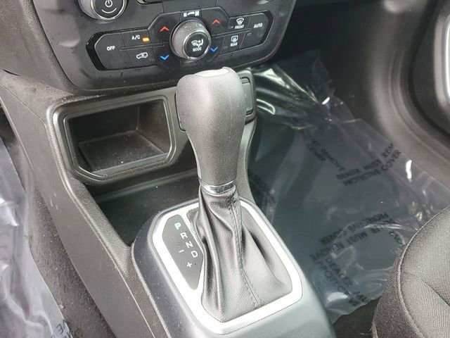 Used 2021 Jeep Renegade Latitude image 29