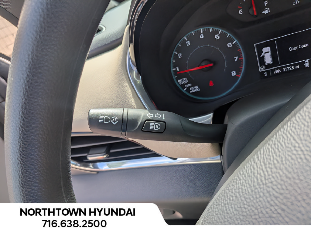 Used 2023 Chevrolet Traverse LS AWD/4WD image 25