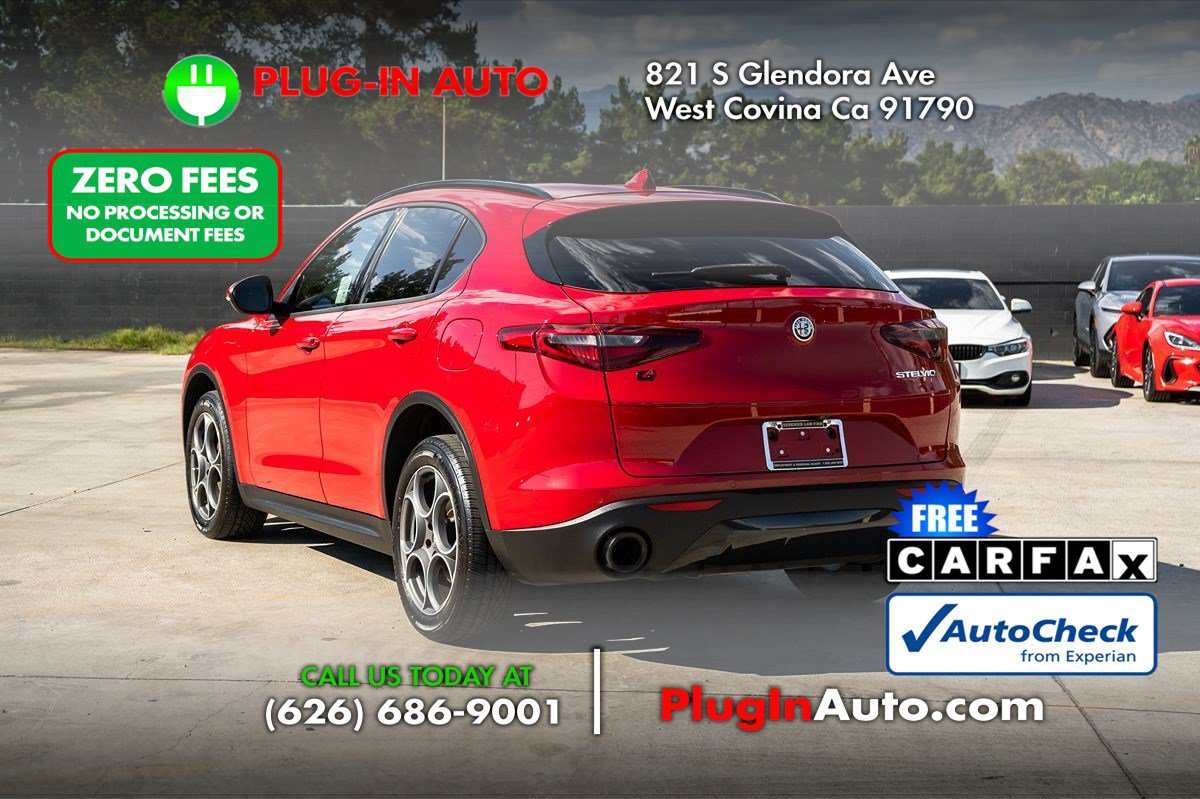 Used 2022 Alfa Romeo Stelvio Sprint RWD image 2