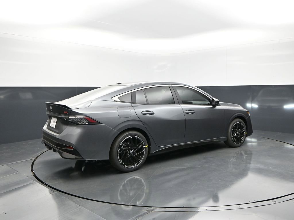 New 2026 Nissan Sentra SR w/ Floor Mat Package FWD image 7