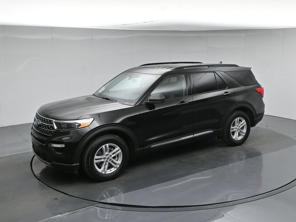 Certified 2023 Ford Explorer XLT w/ Equipment Group 202A RWD image 44