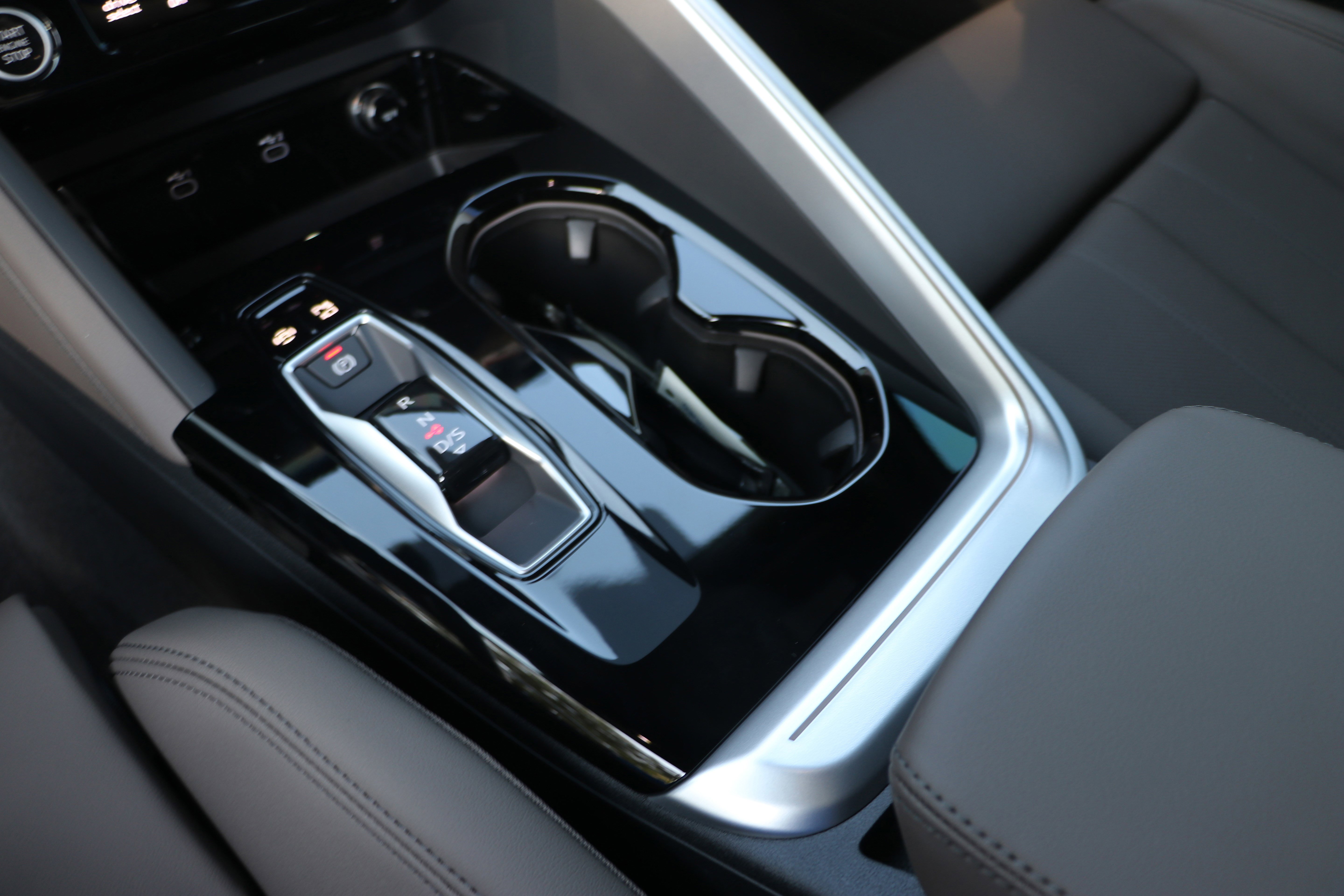 Used 2025 Audi Q5 Premium Plus image 24