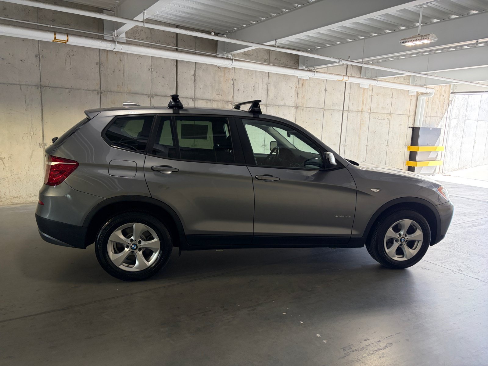 Used 2011 BMW X3 xDrive28i AWD/4WD image 8