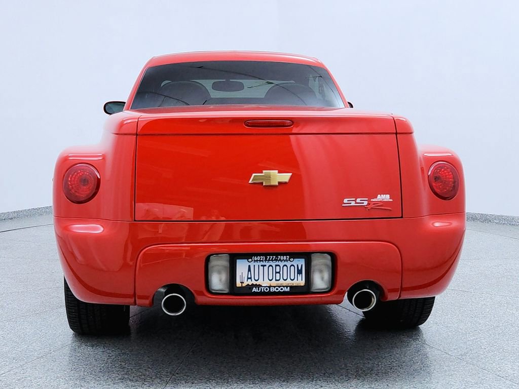 Used 2003 Chevrolet SSR w/ Preferred Equipment Group image 4