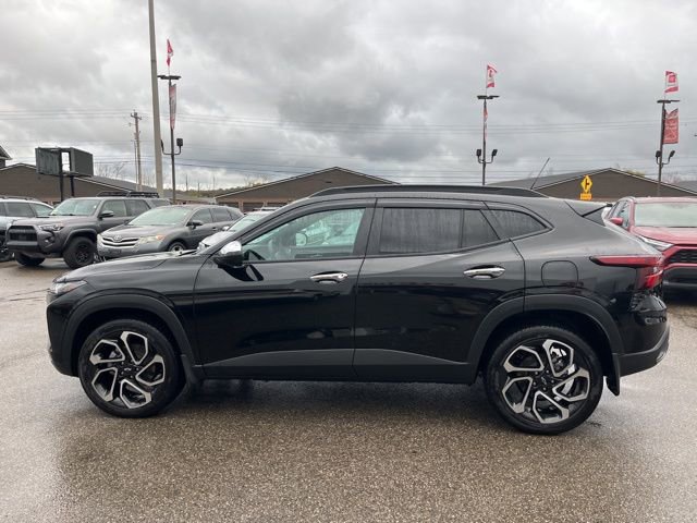 Used 2025 Chevrolet Trax RS w/ Sunroof Package image 7