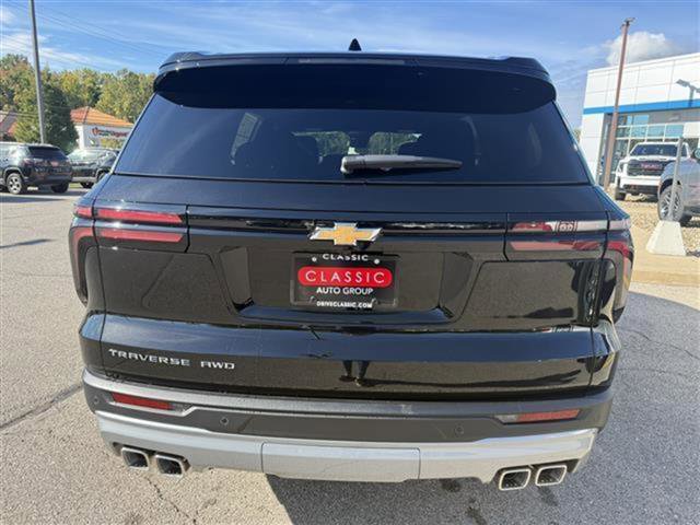 New 2026 Chevrolet Traverse LT w/ LPO, Floor Liner Package image 5
