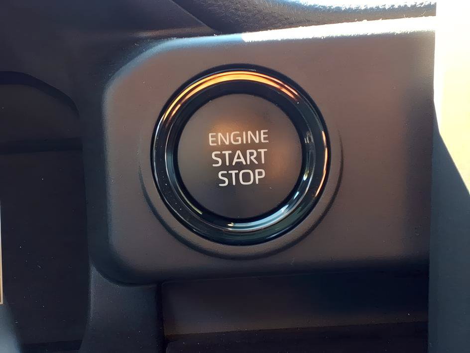 Certified 2025 Toyota Tacoma SR5 AWD/4WD image 18