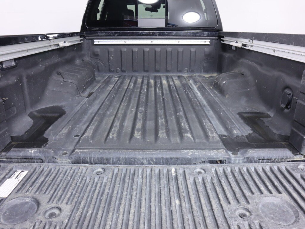 Used 2023 Nissan Frontier SV AWD/4WD image 38