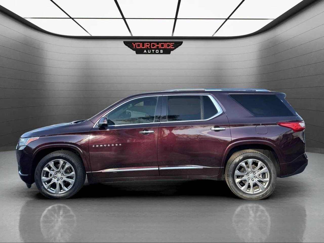 Used 2018 Chevrolet Traverse Premier image 2