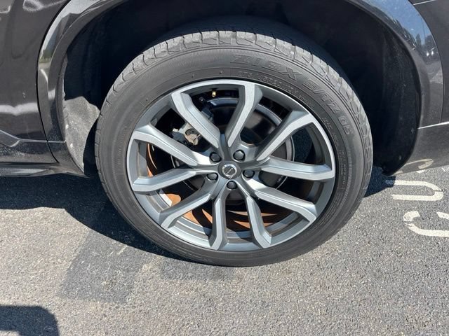 Used 2017 Volvo XC90 T6 Momentum w/ Vision Package AWD/4WD image 16