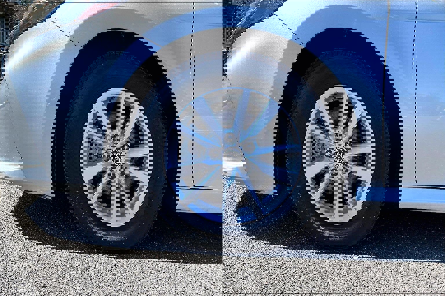 Used 2025 Toyota Camry LE FWD image 9