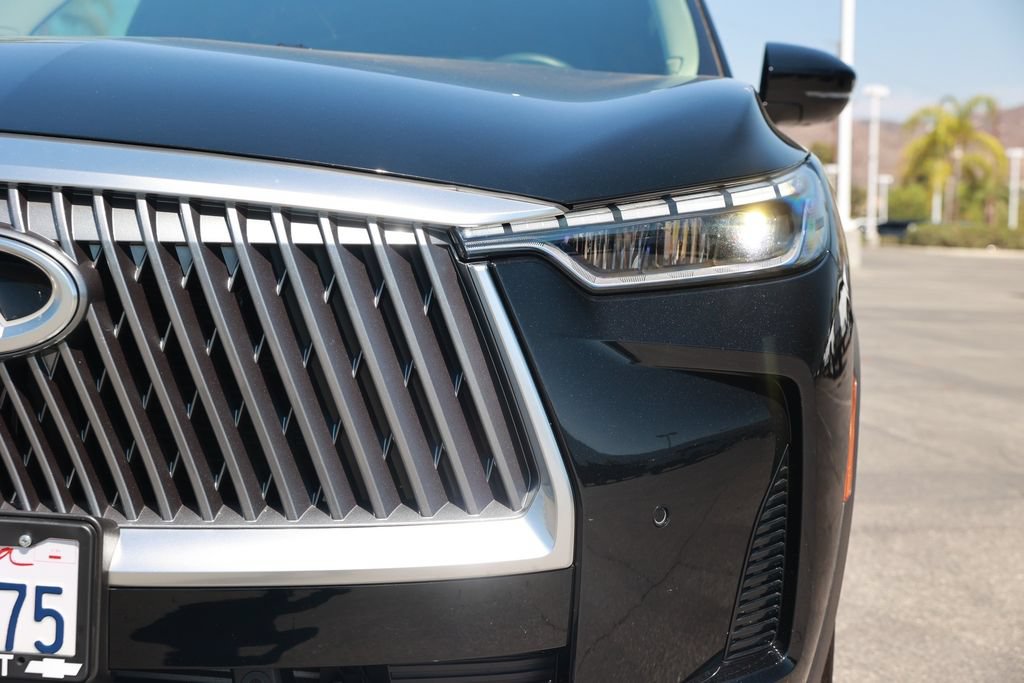 Used 2026 INFINITI QX60 Luxe w/ Cargo Package FWD image 8