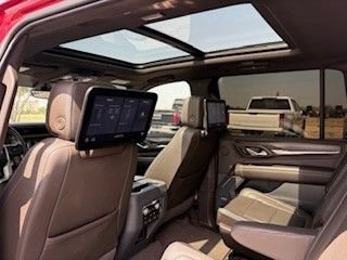 Used 2021 GMC Yukon XL Denali w/ Denali Premium Package AWD/4WD image 19