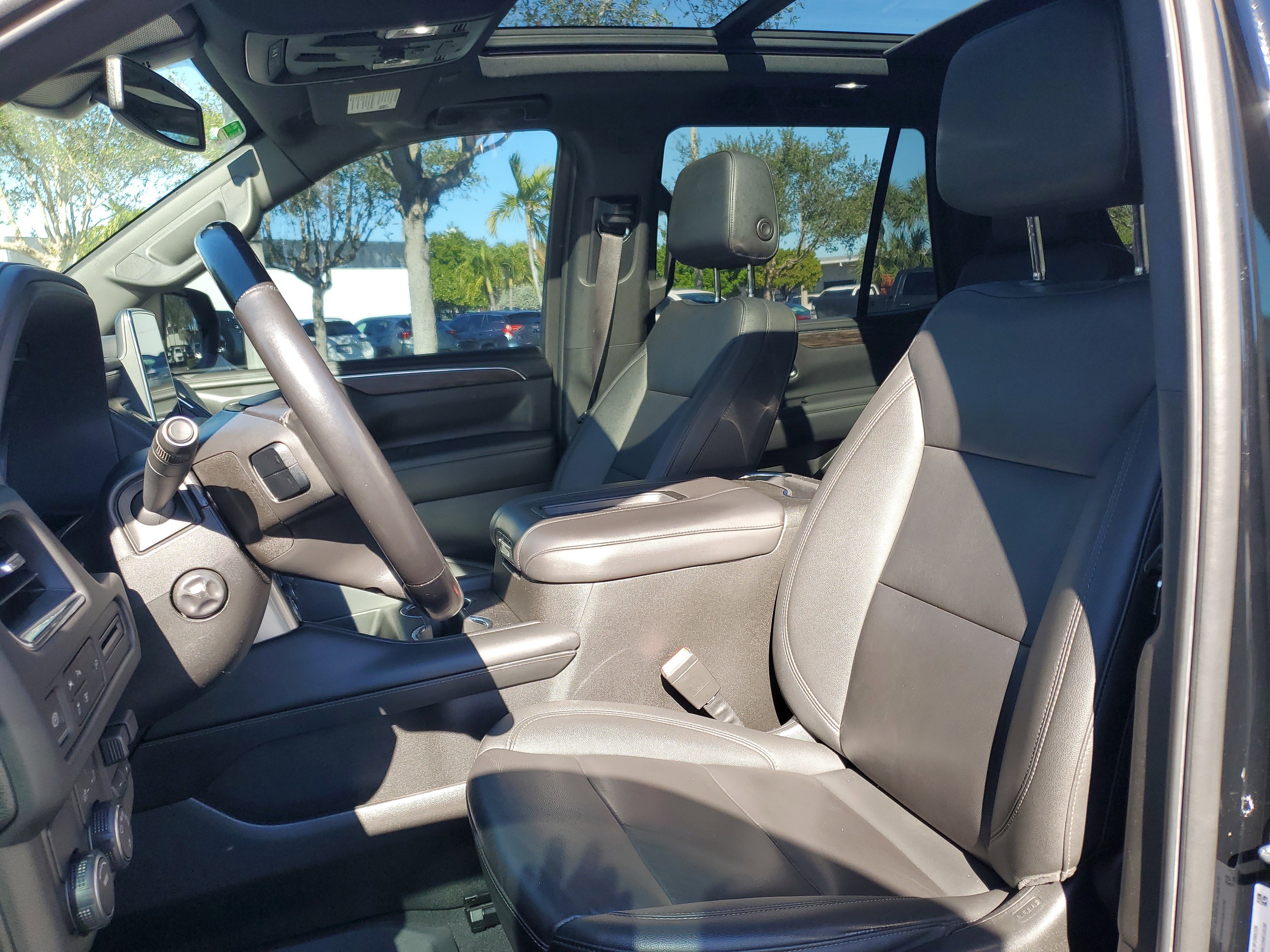 Used 2022 Chevrolet Tahoe LT w/ LT Signature Package image 10