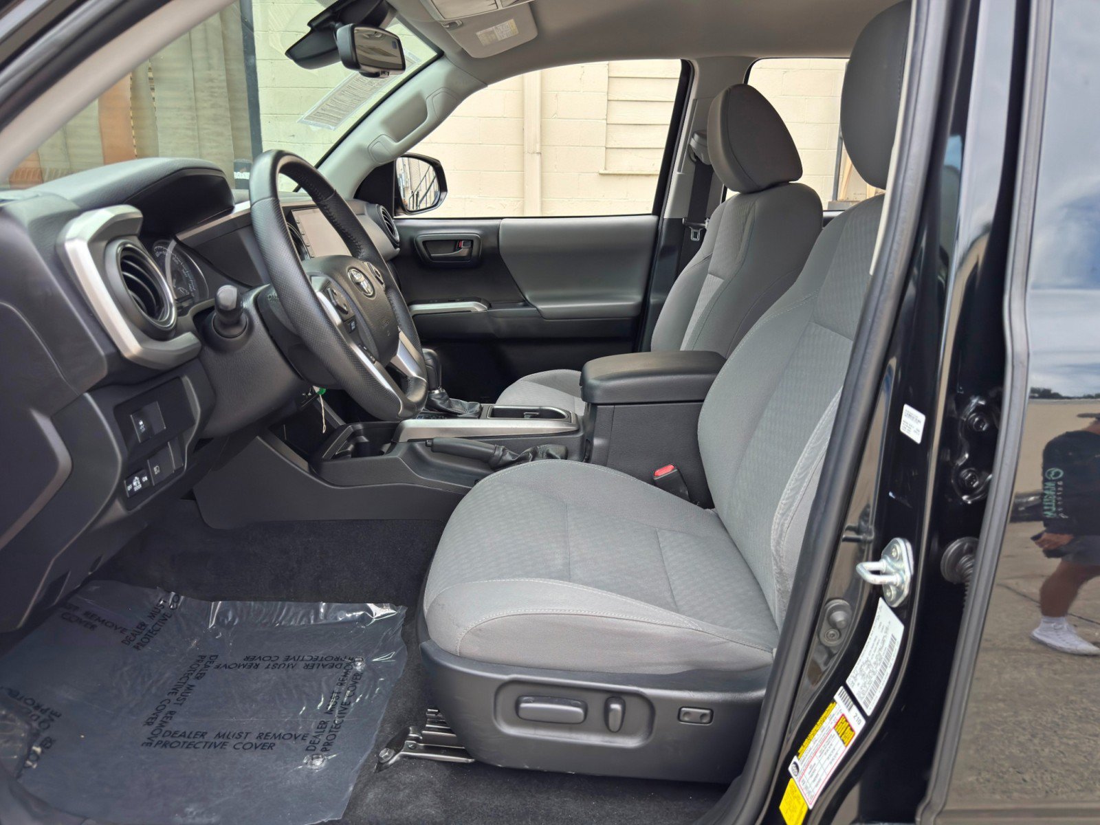 Used 2022 Toyota Tacoma SR5 RWD image 15