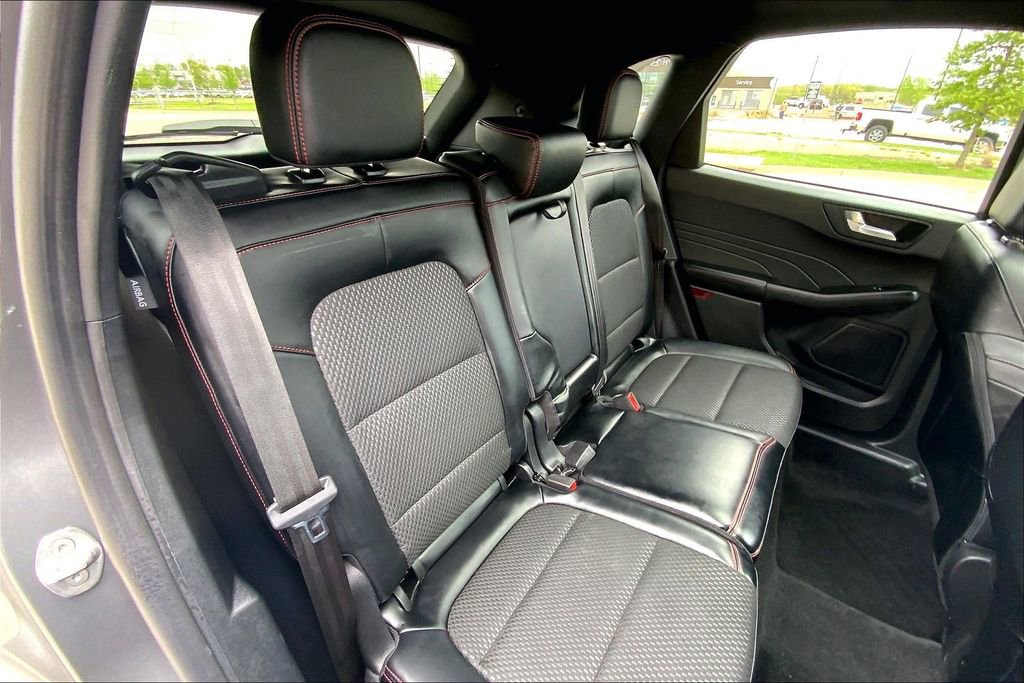 Used 2024 Ford Escape ST-Line w/ Tech Pack #1 FWD image 26