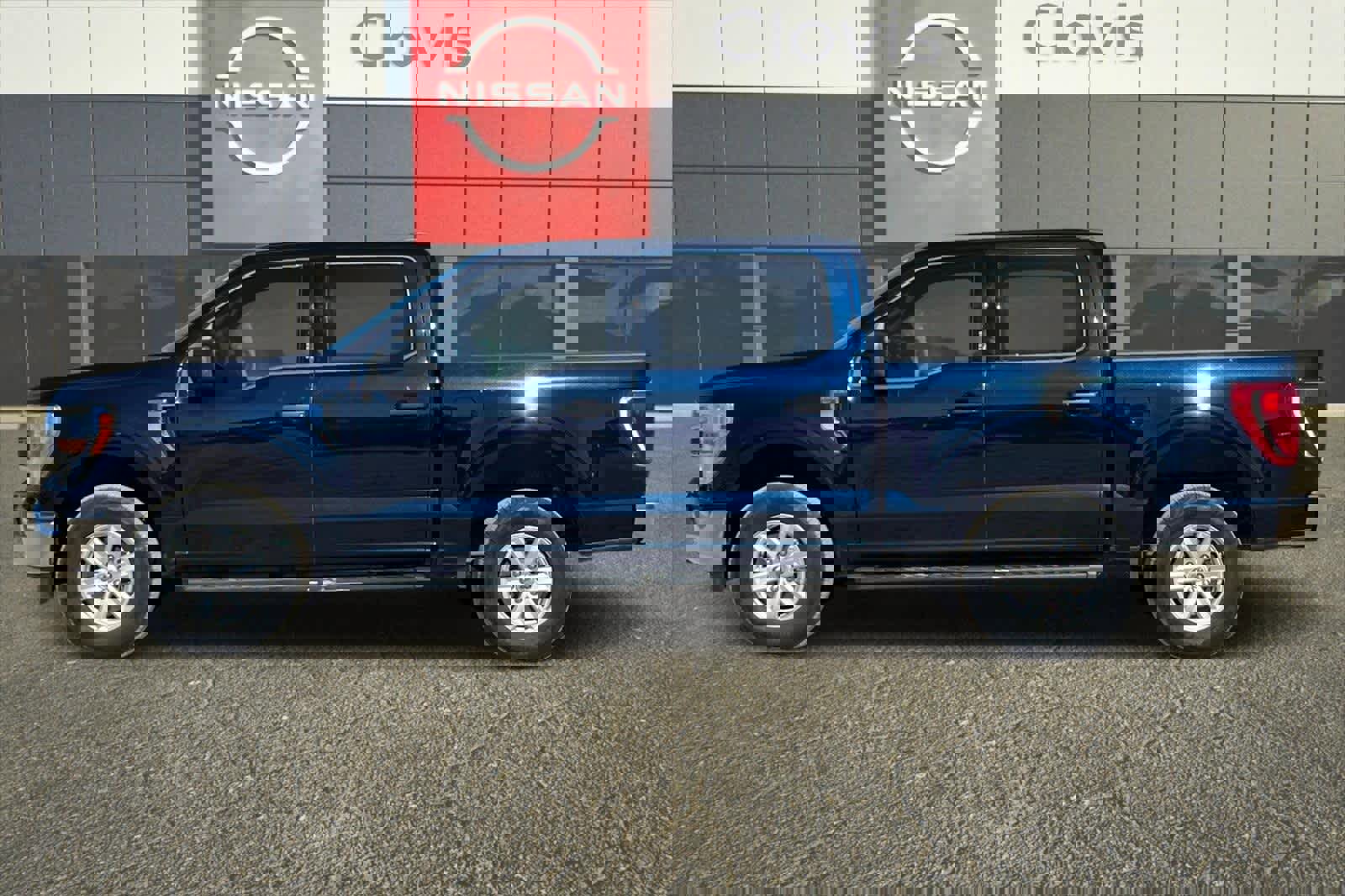 Used 2022 Ford F150 XLT w/ Equipment Group 301A Mid image 6