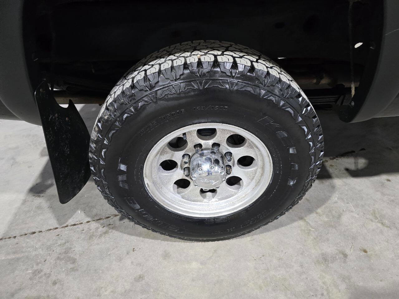 Used 2007 Chevrolet Silverado 2500 LT w/ Snow Plow Prep Package image 26