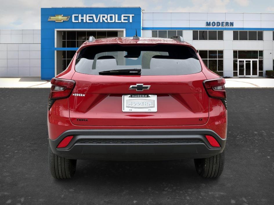 New 2026 Chevrolet Trax LT w/ Midnight Edition image 4