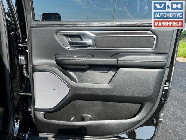 Used 2025 RAM 1500 Laramie AWD/4WD image 14