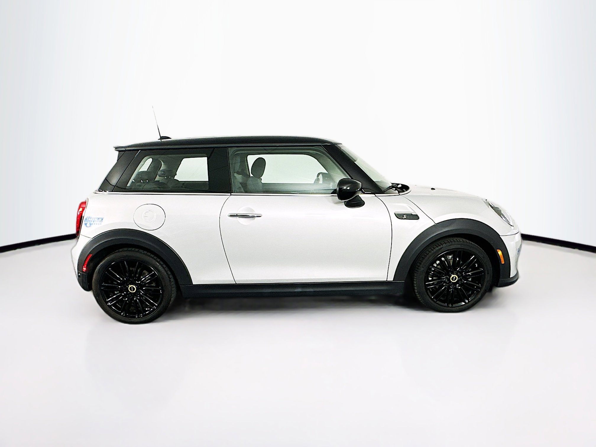 Used 2022 MINI Cooper SE image 10