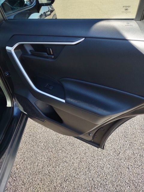 Used 2019 Toyota RAV4 LE image 20