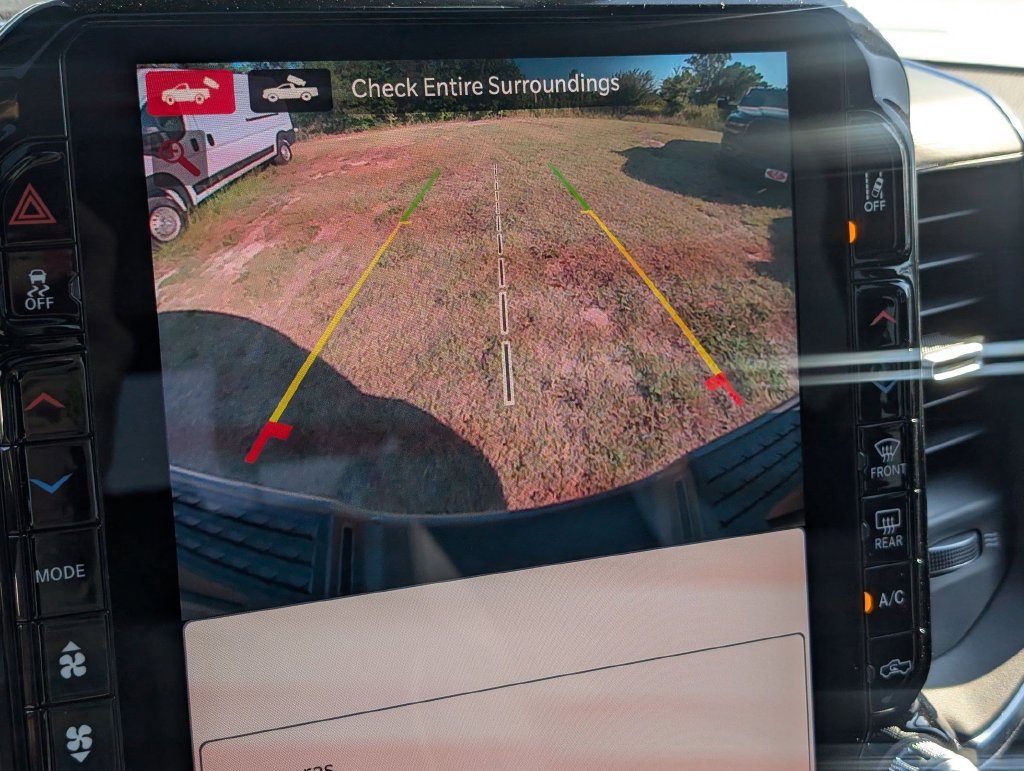 New 2026 RAM 2500 Laramie AWD/4WD image 19