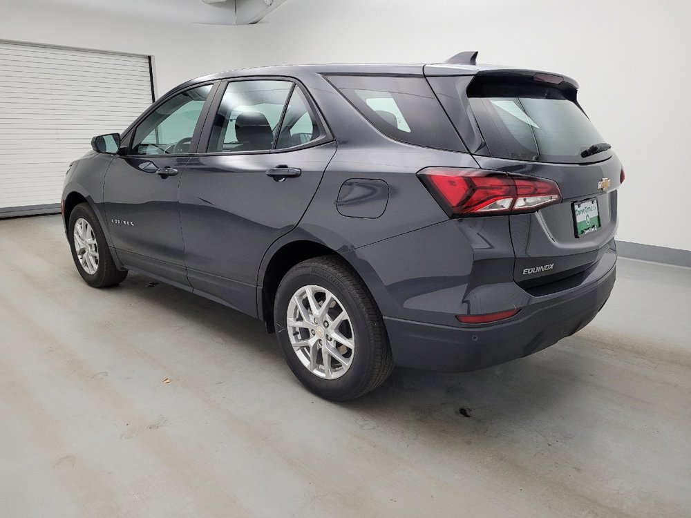 Used 2022 Chevrolet Equinox LS AWD/4WD image 3
