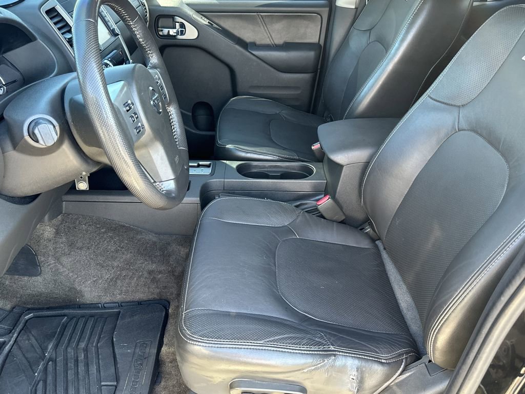 Used 2015 Nissan Frontier PRO-4X w/ Pro-4x Luxury Package AWD/4WD image 14