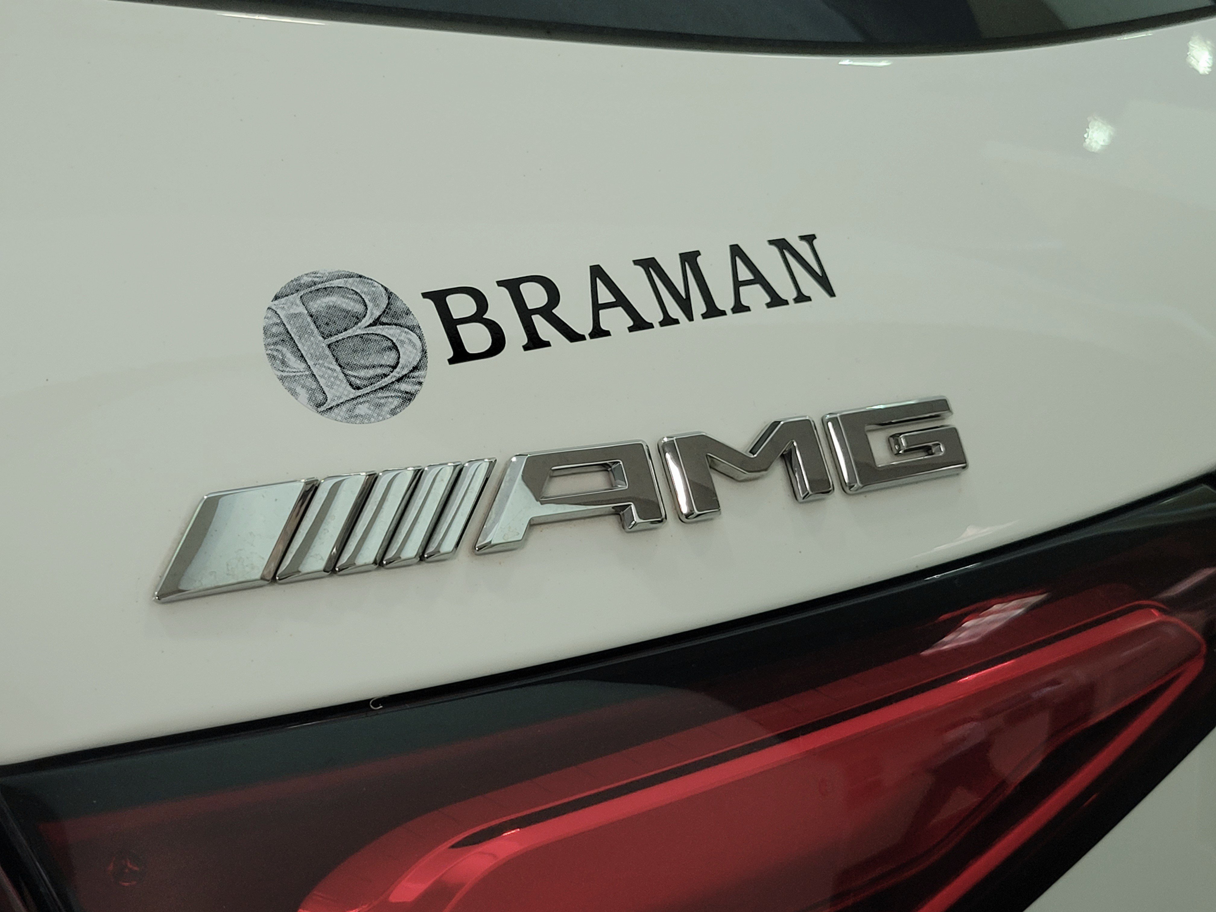 Used 2025 Mercedes-Benz GLC 43 AMG 4MATIC image 5