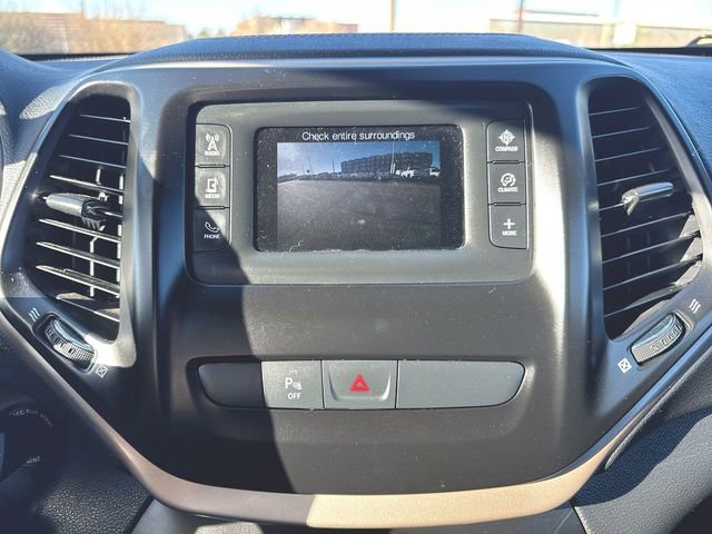 Used 2017 Jeep Cherokee Latitude w/ Safety/Convenience Group image 14