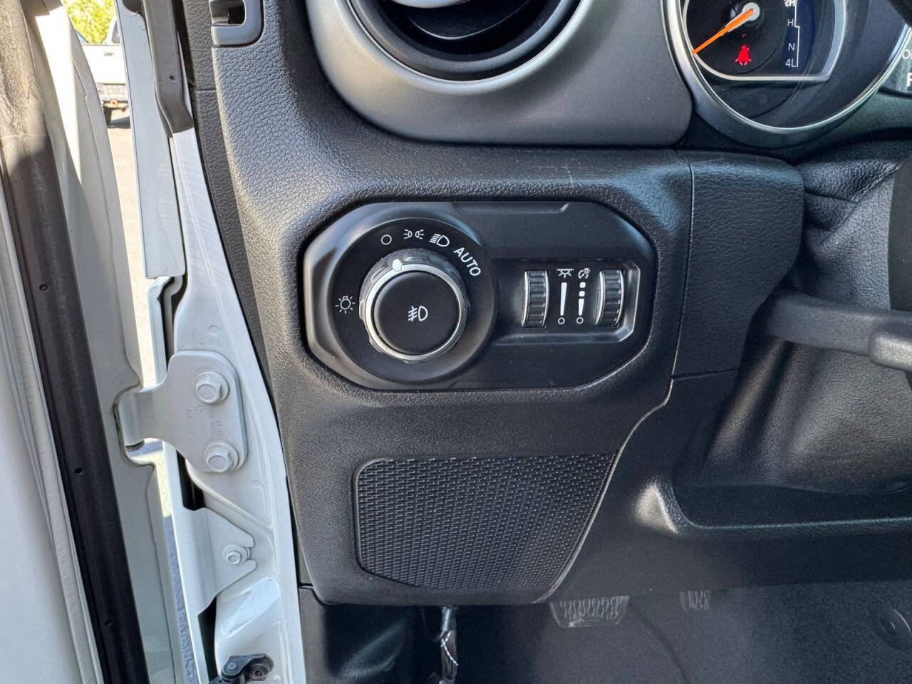 Used 2021 Jeep Wrangler Unlimited Sport w/ Uconnect 4C Nav & Sound Group AWD/4WD image 14