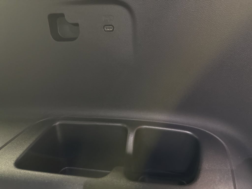New 2026 Chevrolet Traverse High Country FWD image 33