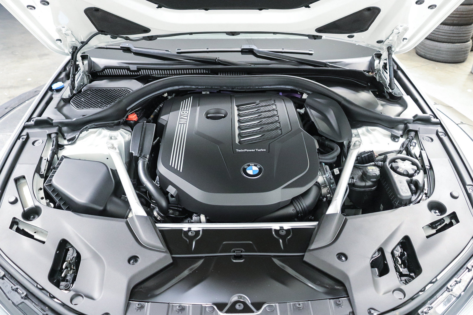 Certified 2023 BMW 540i w/ M Sport Package RWD image 27