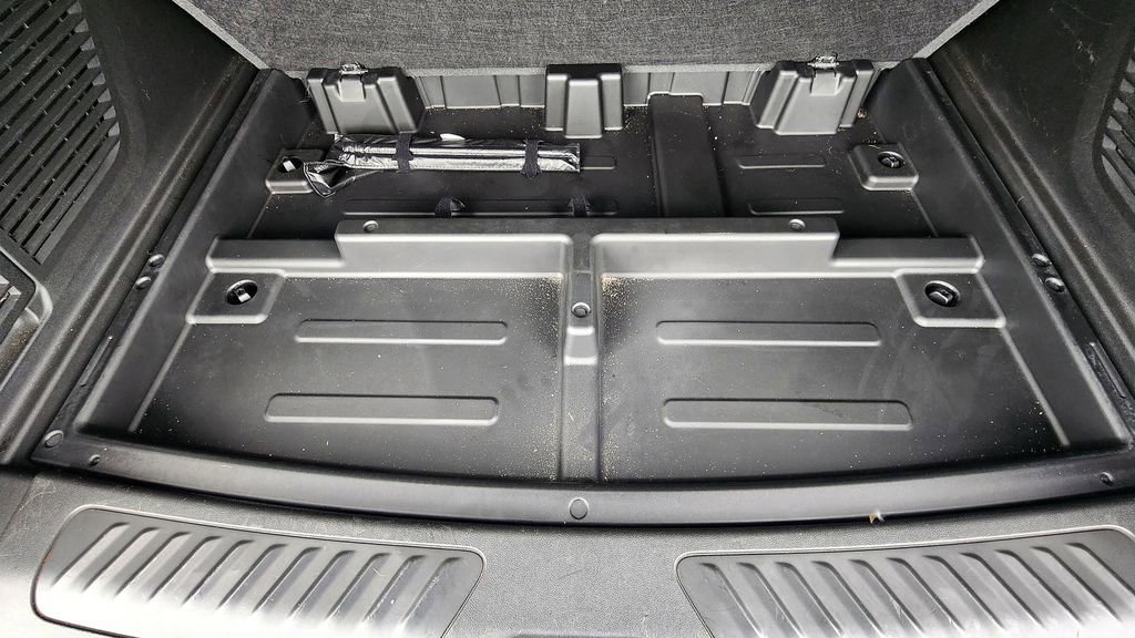 Used 2022 Chevrolet Suburban LT AWD/4WD image 7