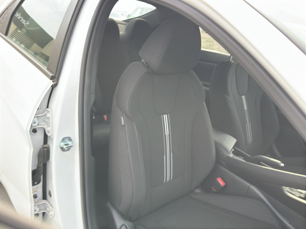 New 2025 Hyundai Elantra Sport image 28