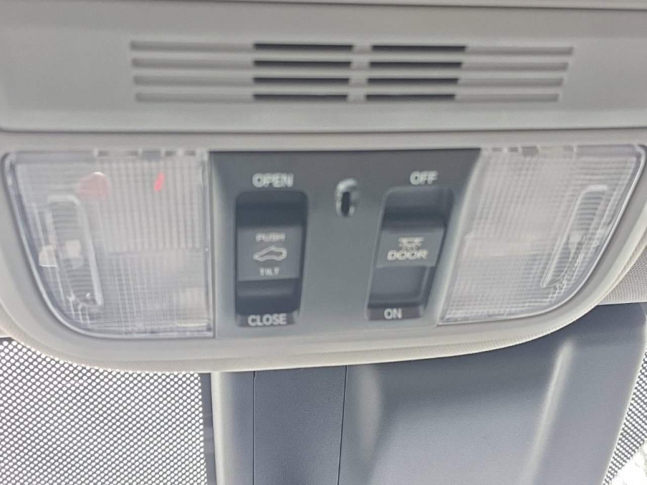 Used 2018 Honda Odyssey EX-L image 38